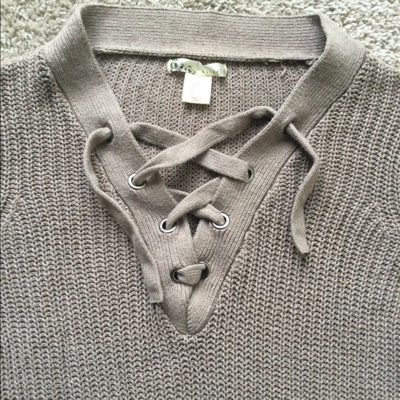 Sweater - Picture 7 of 14